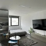 Hitech * Amaliada